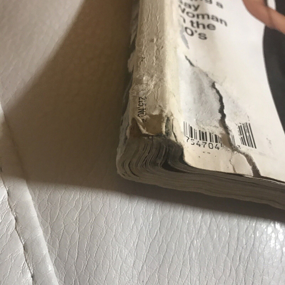 Cosmopolitan Magazine Vintage Cindy Crawford November 1993 Super Hunk Brad Pitt - Picture 3 of 4